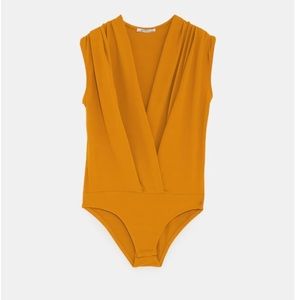 Size S Zara bodysuit never worn